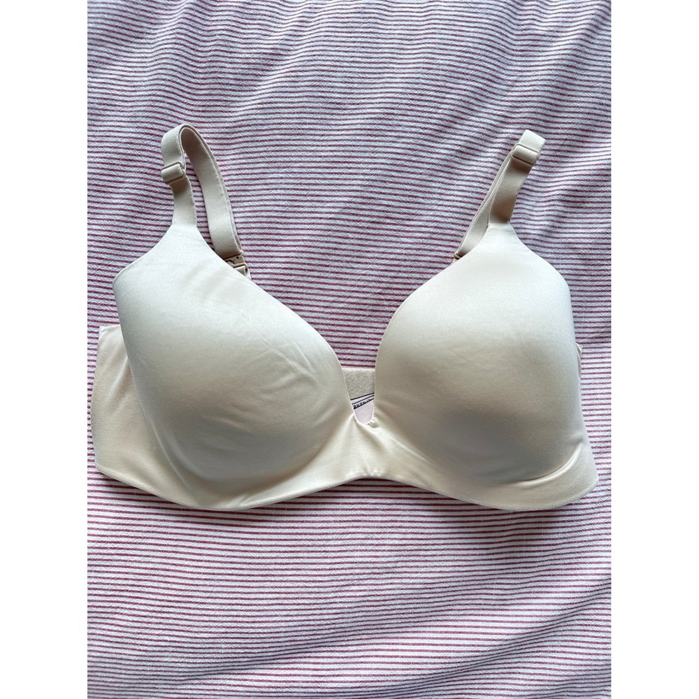 Victorias Secret Bra Womens 36D Body by Victoria Lined Semi Demi Wireless Beige